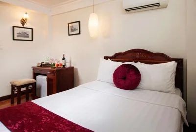 Standard Double Room — Hanoi Golden Moon Hotel & Travel